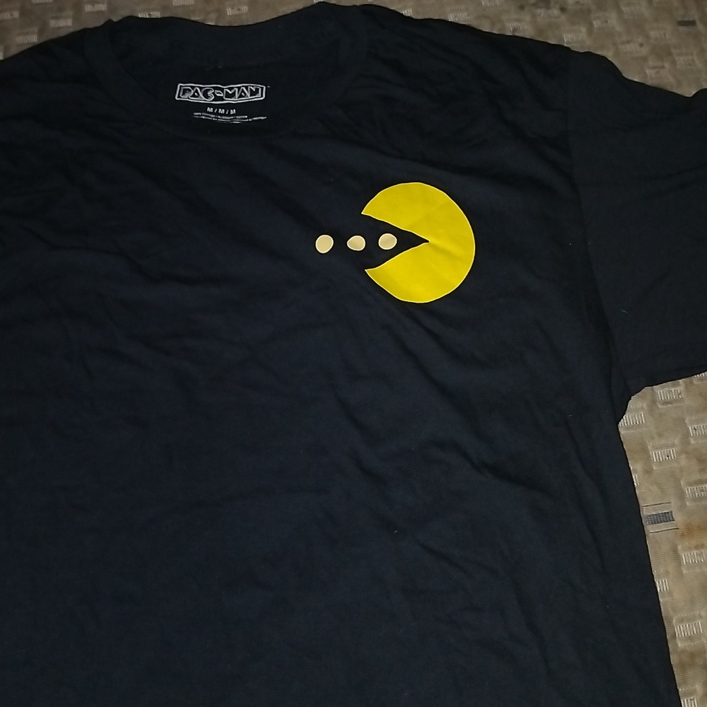 NWT MD Thinkgeek Pac-Man Tee
